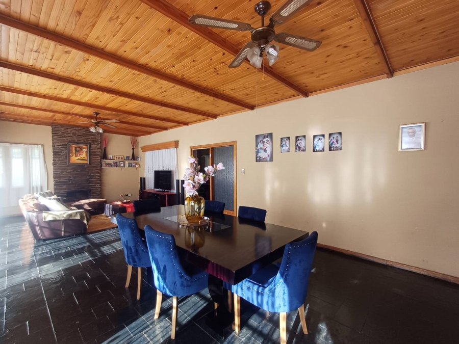 4 Bedroom Property for Sale in Uitsig Free State